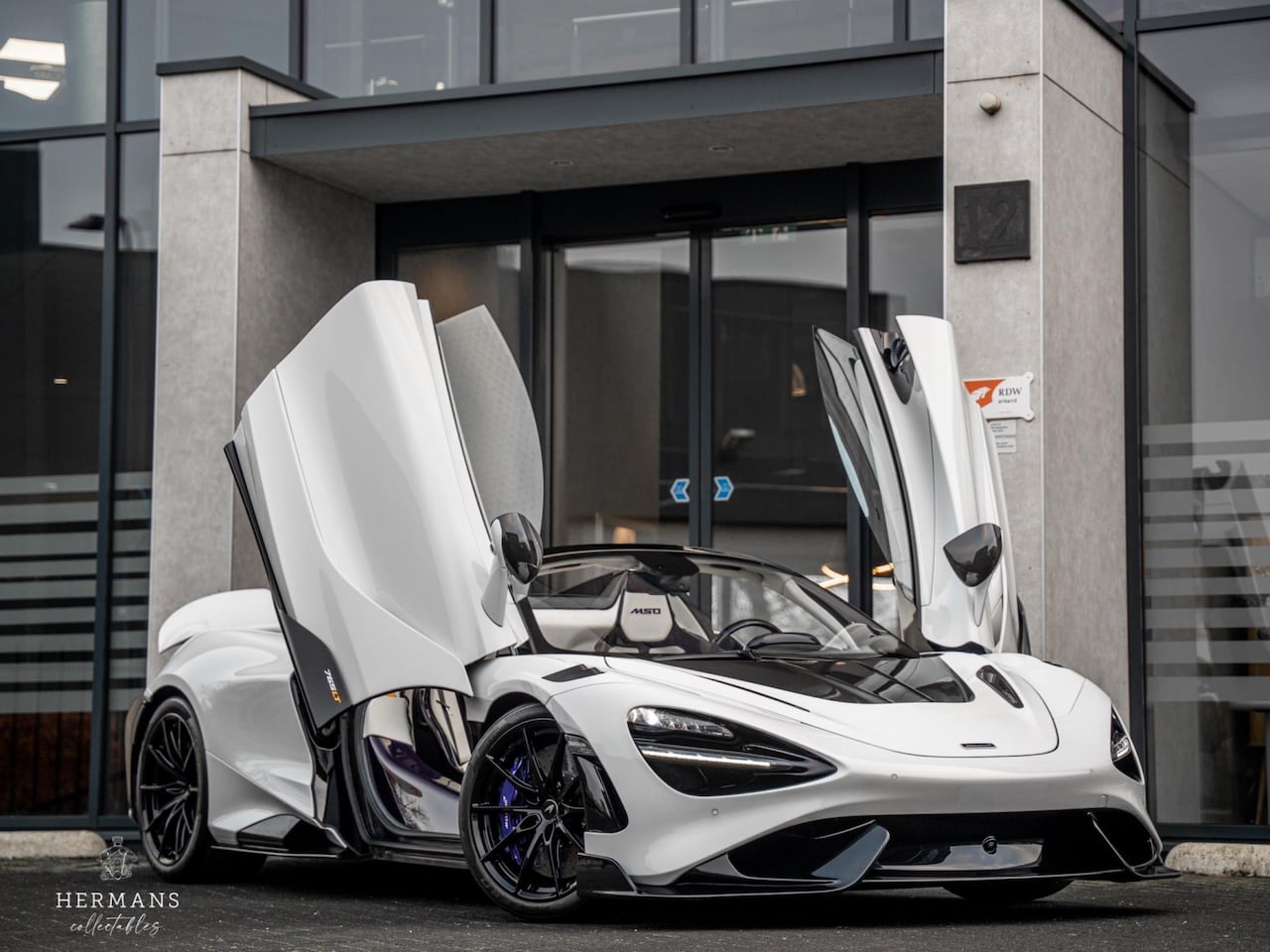 McLaren 765LT - 4.0 V8 Spider / MSO / Klibansky Artwork / Purple Carbon / 1st owner - AutoWereld.nl