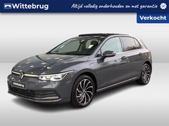Volkswagen Golf - 1.4 eHybrid Style / Panorama dak / Zwenkbare Trekhaak / IQ Light / 204 PK / Head up Displa