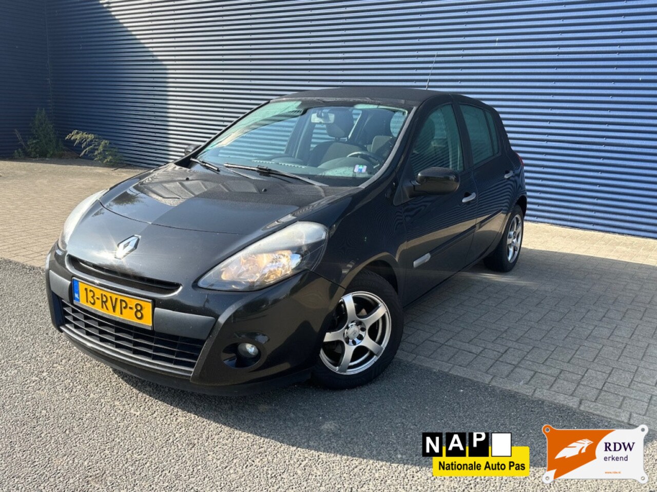 Renault Clio - 1.5 dCi / Drives 100% / Airco / Export / Netto - AutoWereld.nl