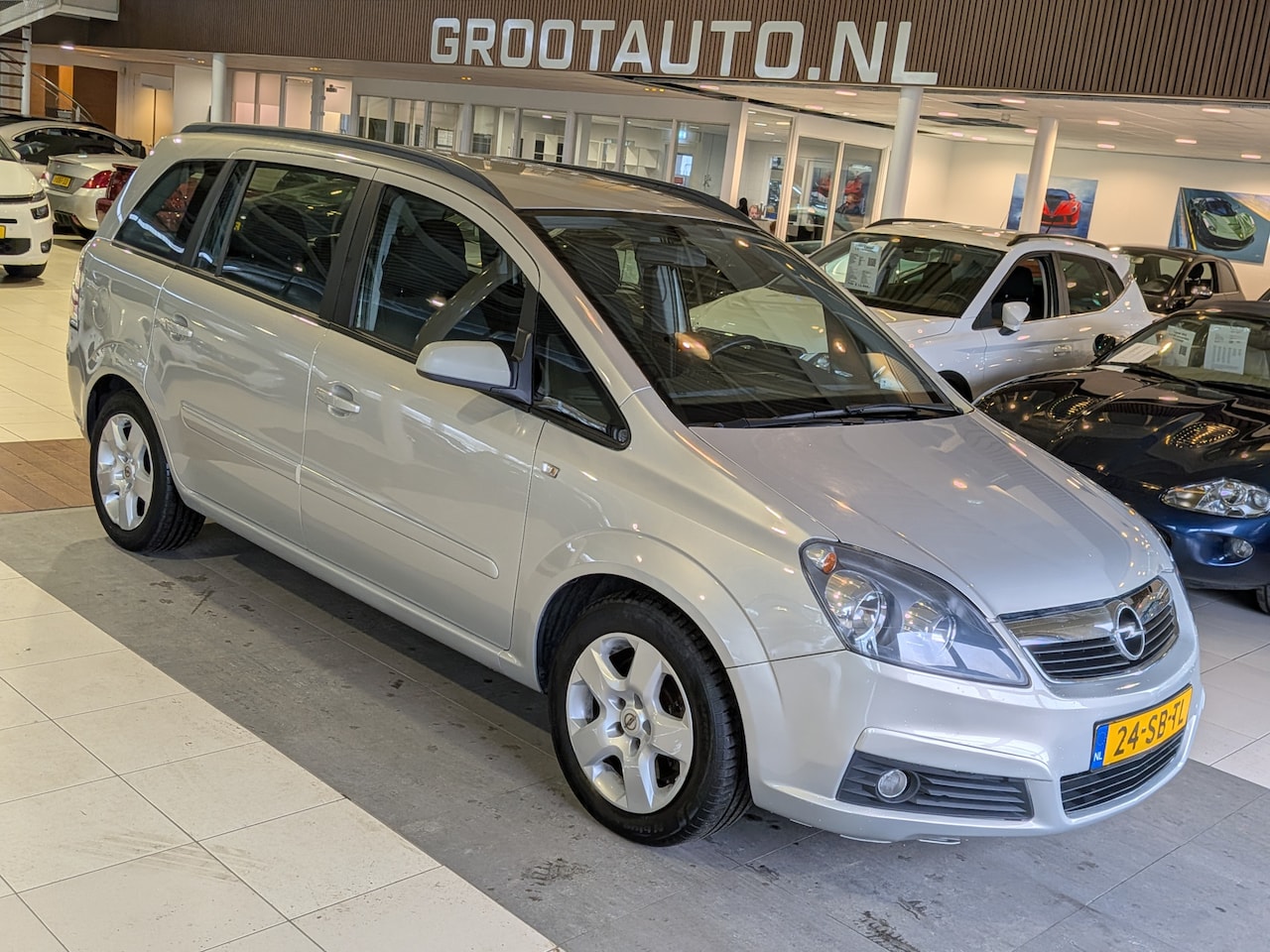 Opel Zafira - 2.2 Enjoy Automaat Airco, Cruise Control, Trekhaak, Stuurbekrachtiging - AutoWereld.nl