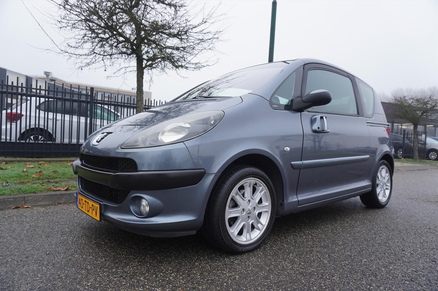 Peugeot 1007 - 1.6 16V SPORTY Automaat Gentry Airco Thaak afn Kogel 65.218 KM - AutoWereld.nl