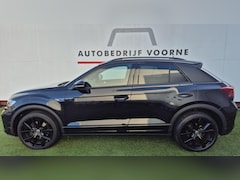 Volkswagen T-Roc - 1.5 TSI 150pk 7-DSG Sport R-Line