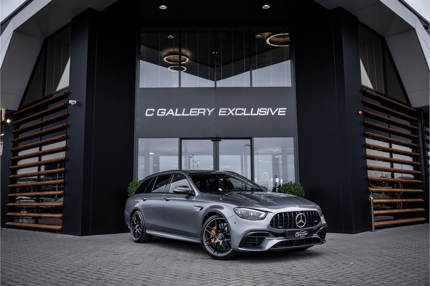 Mercedes-Benz E-klasse Estate - AMG E63 S 4MATIC+ - Keramisch | Panorama | Carbon | Burmester | Stoelkoeling - AutoWereld.nl