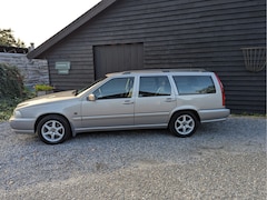 Volvo V70 - 2.5 Luxury-Line
