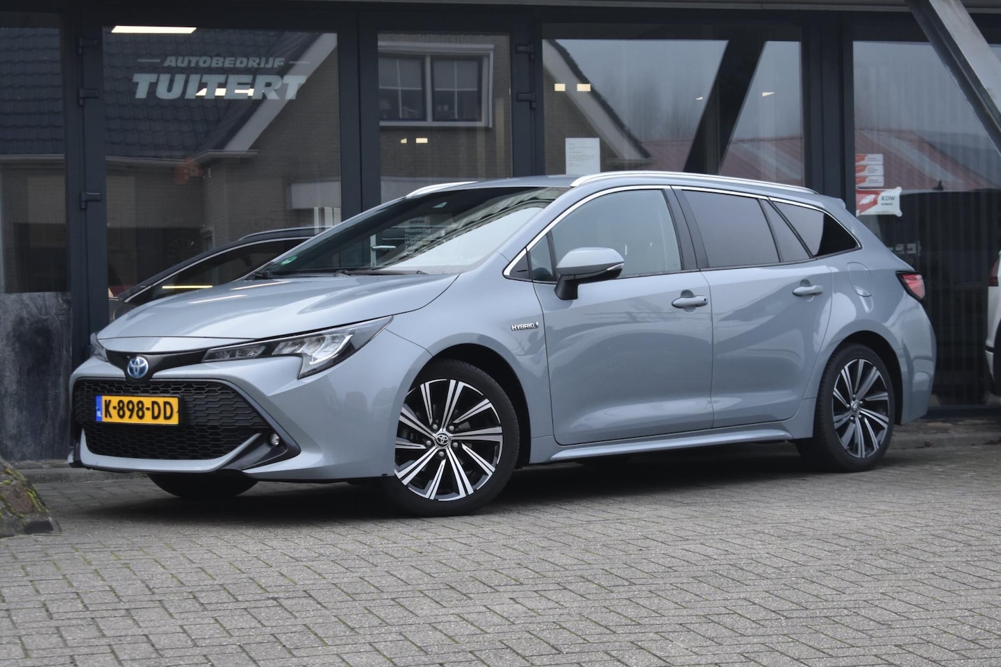 Toyota Corolla Touring Sports - 1.8 Hybrid Dynamic | TREKHAAK | APPLE CARPLAY | DEALER ONDERHOUDEN | ANDROID AUTO | NAP - AutoWereld.nl