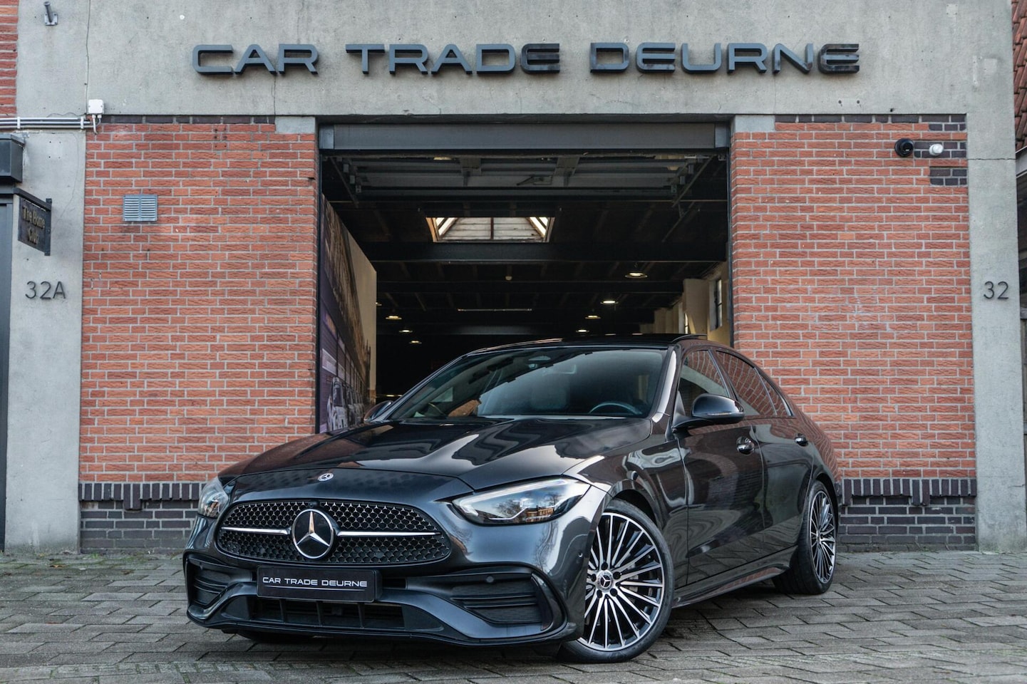 Mercedes-Benz C-klasse - 180 AMG Pano / Leer / Camera - AutoWereld.nl