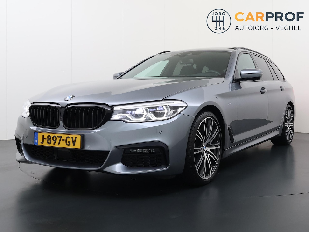 BMW 5-serie Touring - 530i High Executive Edition M-Sport | Panorama Dak | 360 Camera |  Trekhaak | NAP - AutoWereld.nl
