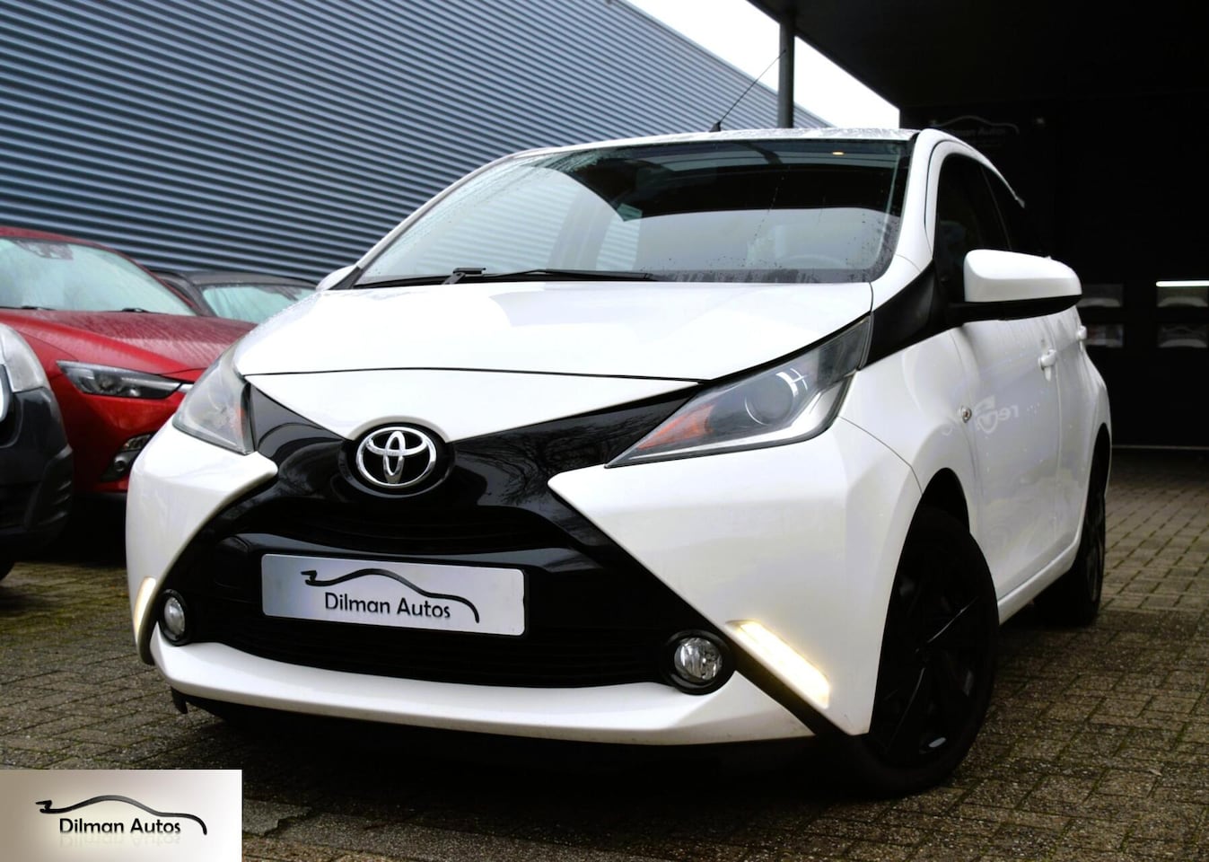 Toyota Aygo - 1.0 VVT-i x-play|Airco|Camera|Cruise|Nap!Boekjes - AutoWereld.nl