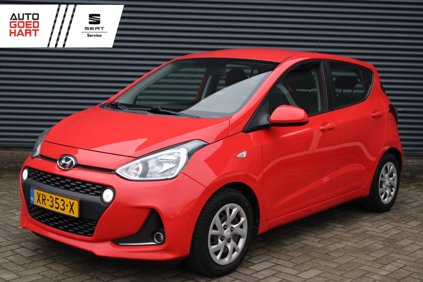 Hyundai i10 - 1.0i Comfort Navigatie PDC - AutoWereld.nl