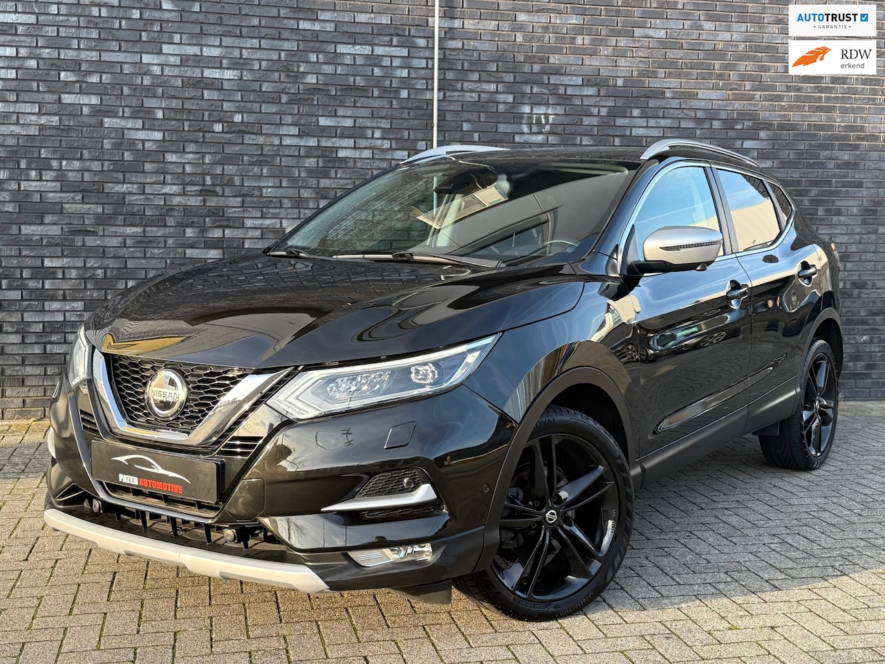 Nissan Qashqai - 1.3 DIG-T N-Motion Aut|159pk|Panorama|Trekgewicht 1500kg|BLIS - AutoWereld.nl