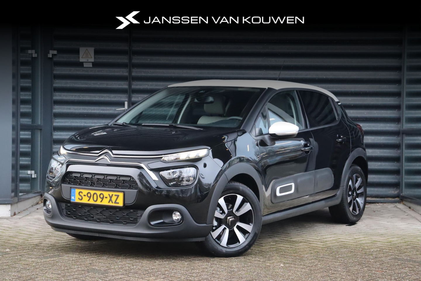 Citroën C3 - 1.2 PureTech Feel Edition Automaat Keyless Navigatie Cruise control - AutoWereld.nl