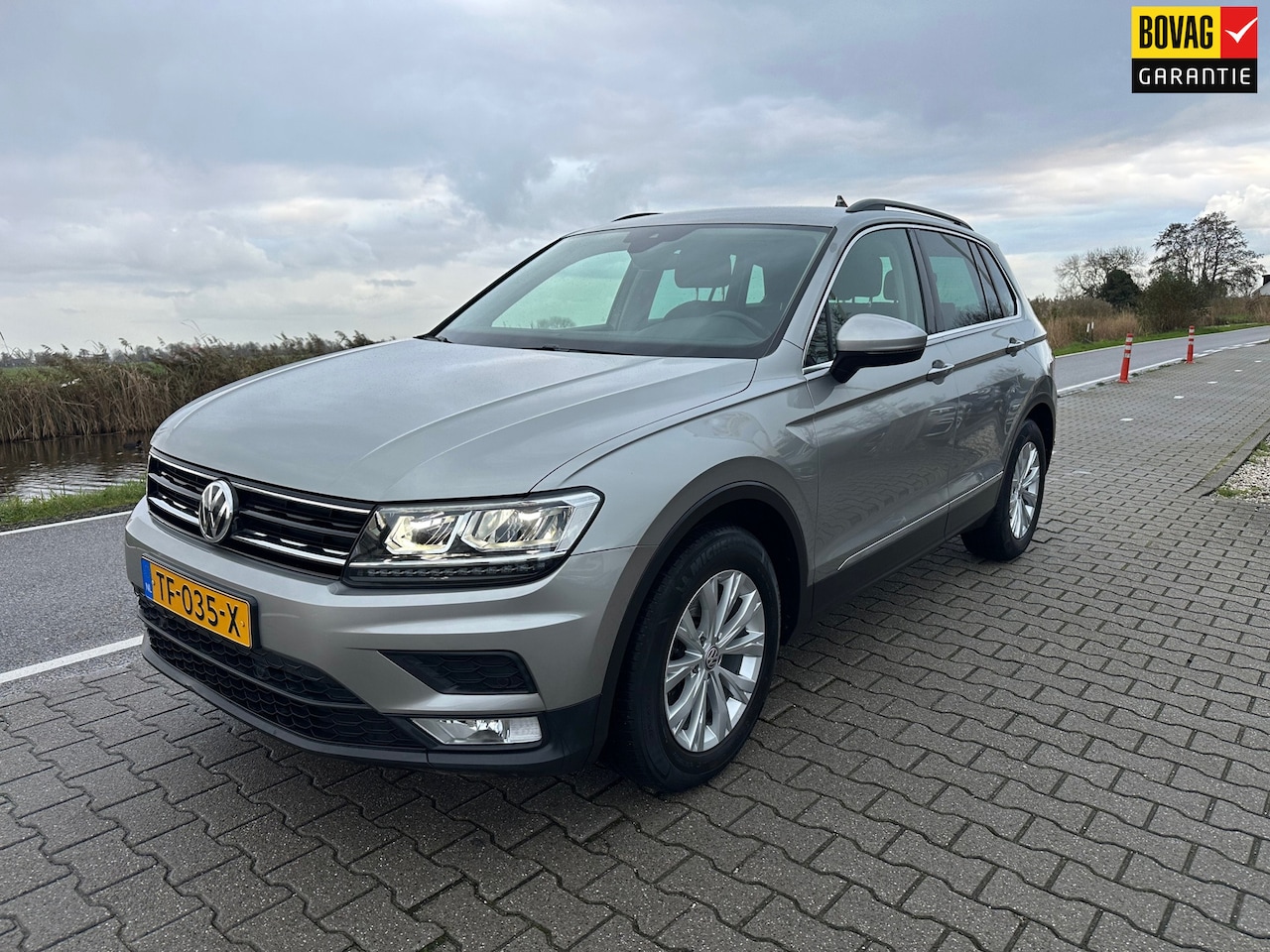 Volkswagen Tiguan - 1.4 TSI ACT Comfortline Business R 1.4 TSI ACT Comfortline Business R, Trekhaak, Carplay, Led, Ergoactive, Stoelverwarming, - AutoWereld.nl