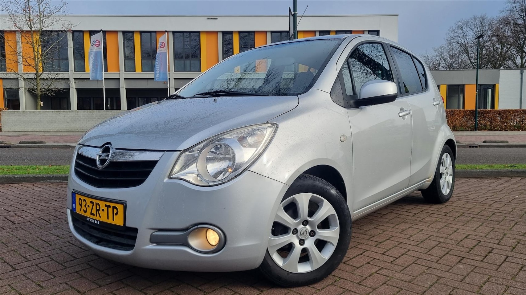 Opel Agila - 1.2 16V Enjoy Airco/ Trekhaak/ Nwe APK!! - AutoWereld.nl