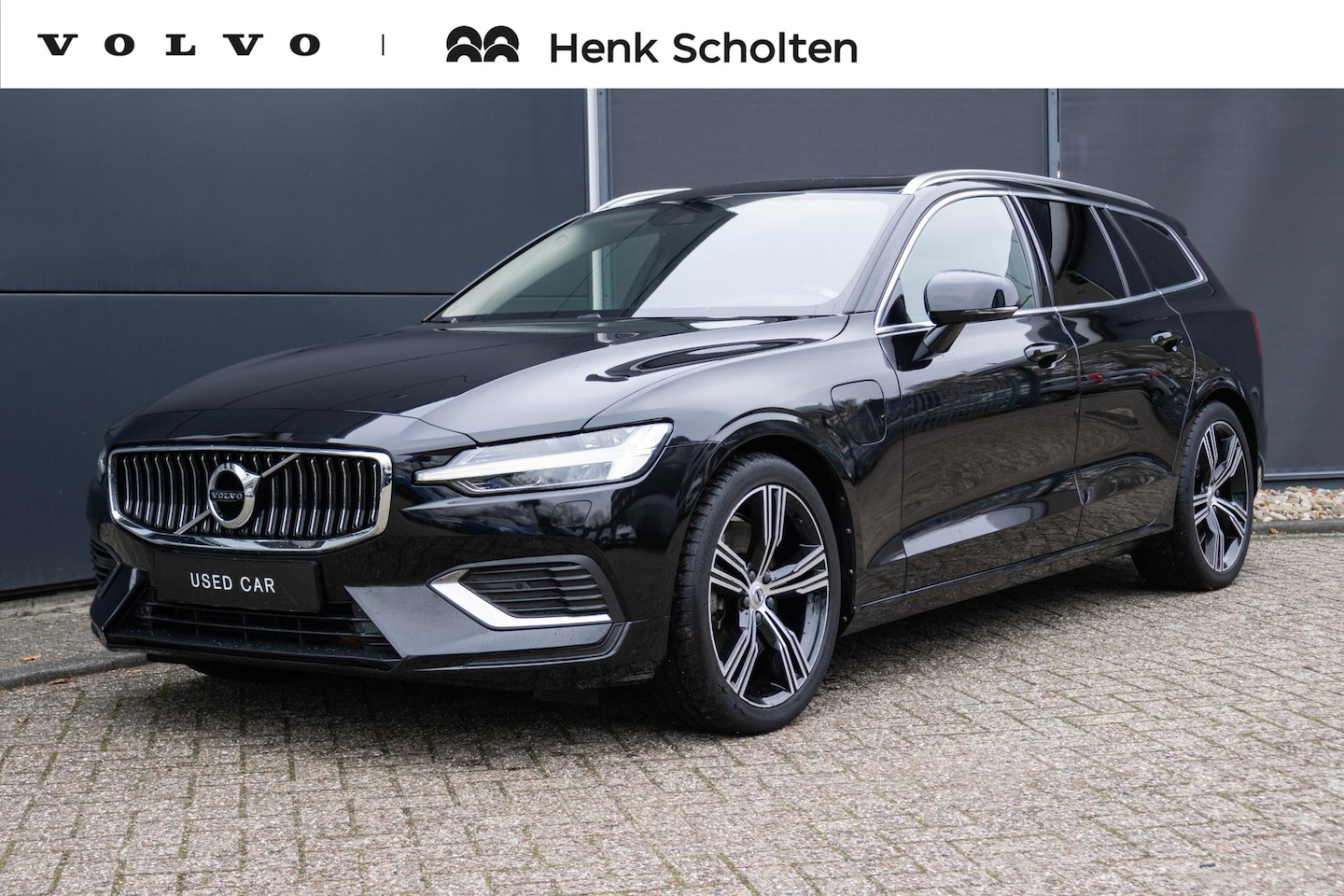 Volvo V60 - 2.0 T8 Twin Engine AWD Inscription | Panoramisch Schuif-Kantel Dak | 19"5-Multi Spoke LM v - AutoWereld.nl