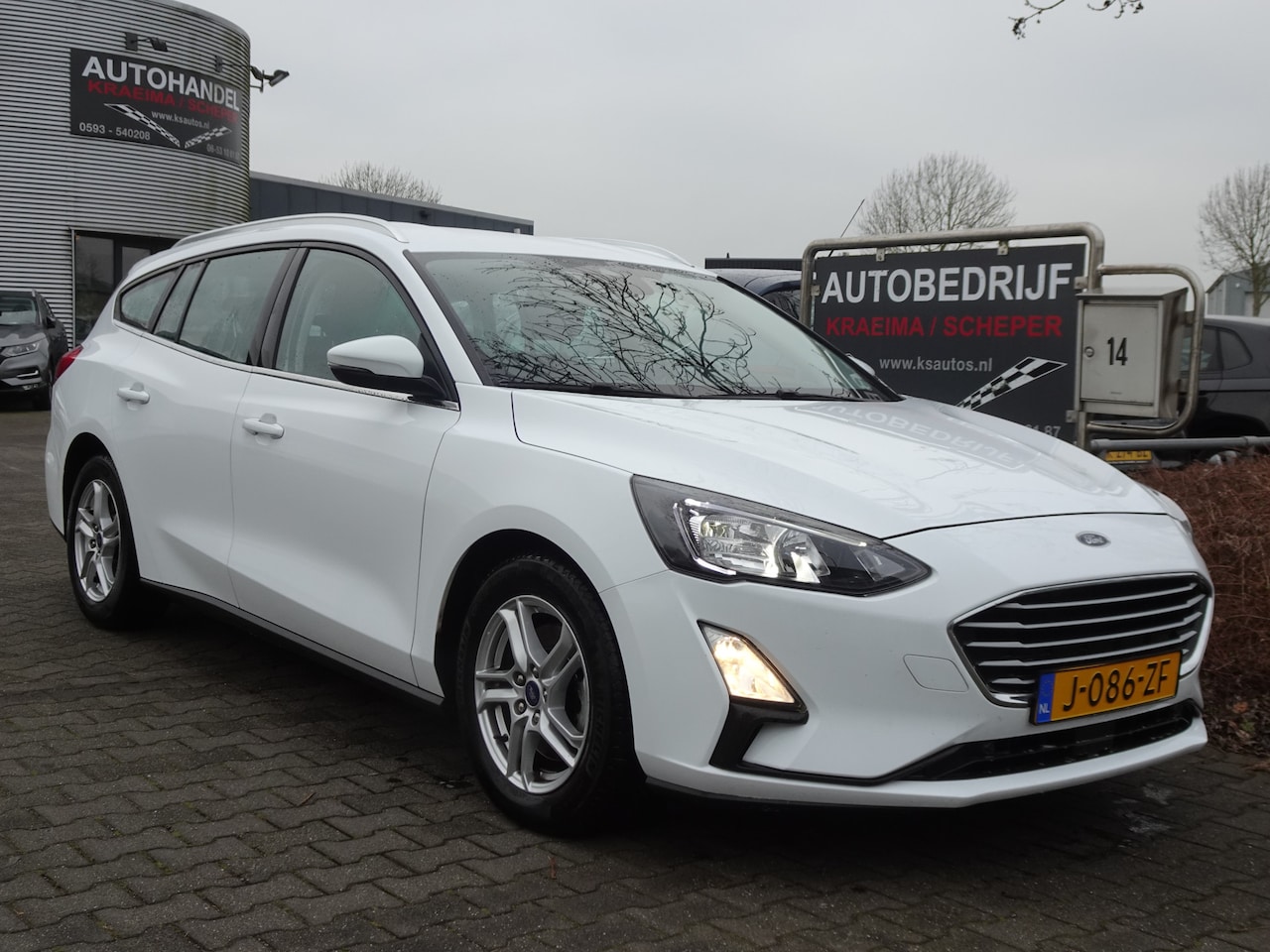 Ford Focus Wagon - 1.5 Edition Business - AutoWereld.nl
