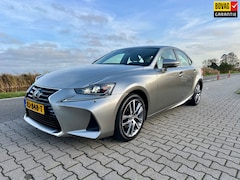Lexus IS - 300h Hybrid Business Line, Leder, Camera, PDC, Navi, Stoelverwarming, Schuifdak