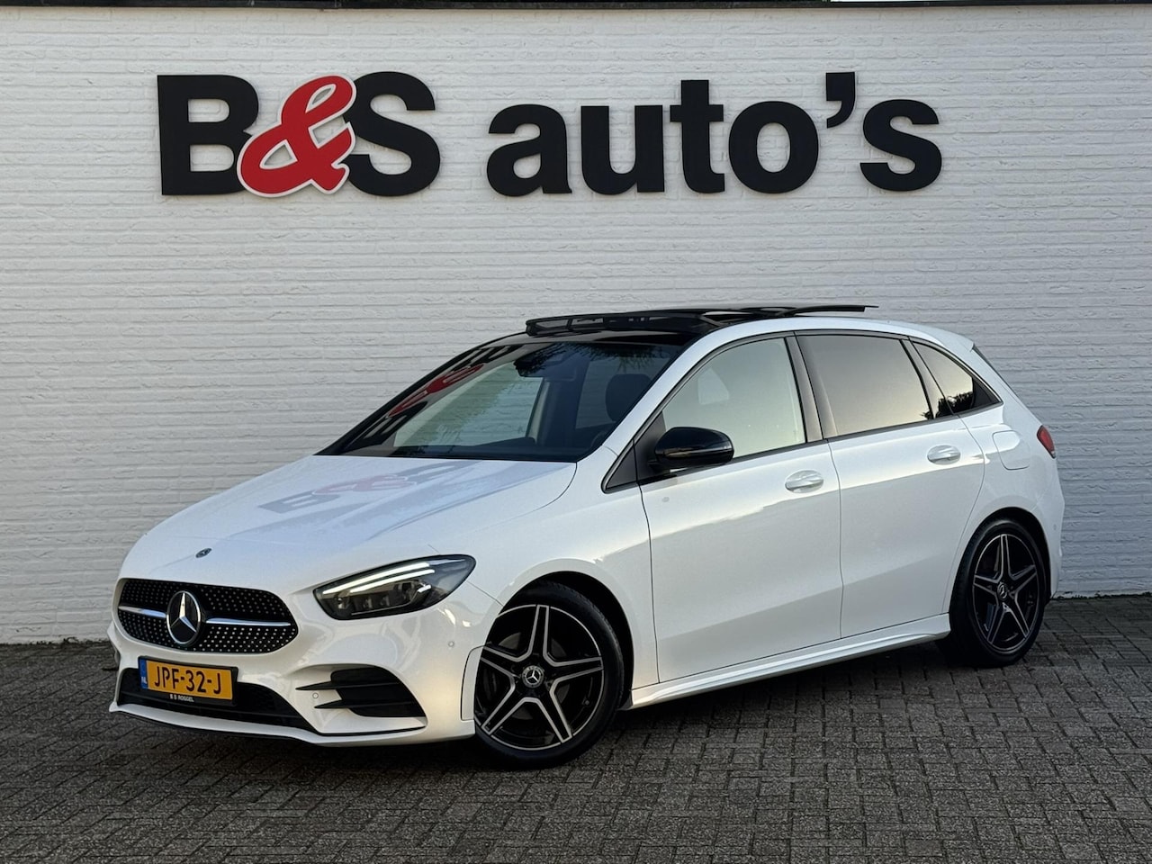 Mercedes-Benz B-klasse - 200 AMG Night pakket Premium Plus Camera Cruise Clima Elektrische a-klep Led - AutoWereld.nl