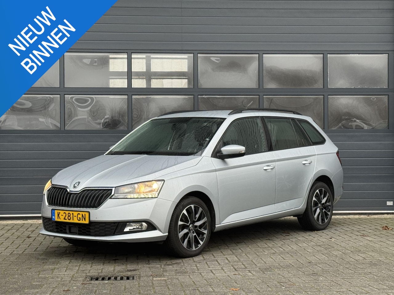 Skoda Fabia Combi - 1.0 TSI BUSINESS EDITION I APPLE CARPLAY I CRUISE CONTROL I NAVIGATIE I LICHT METALEN VELG - AutoWereld.nl