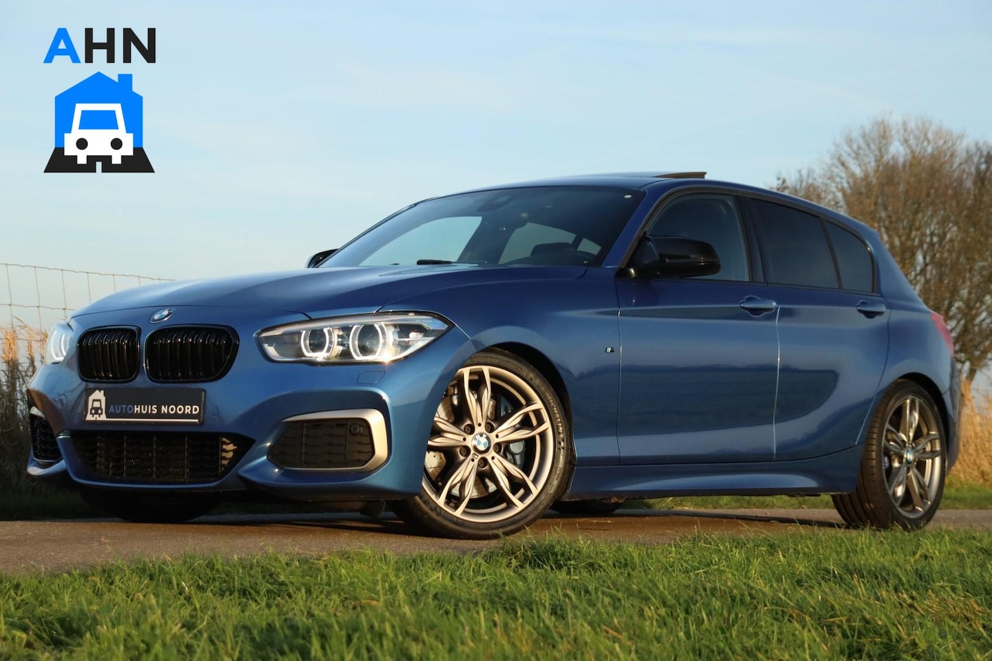 BMW 1-serie - M140i LCI / VOL! / xDrive / Camera / H&K / Pano / 18" / Navi! - AutoWereld.nl