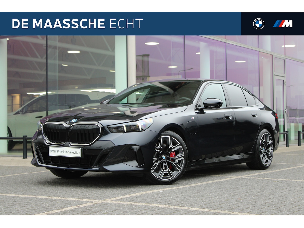 BMW 5-serie - 550e xDrive M Sport Automaat / Panoramadak / Trekhaak / Adaptief Onderstel Professional / - AutoWereld.nl