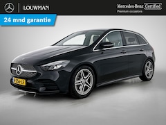 Mercedes-Benz B-klasse - 180 Business Solution AMG | Trekhaak | Parkeerpakket met Camera | Car Play | Stoelverwarmi