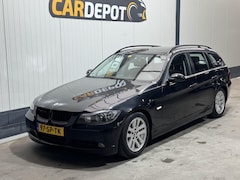 BMW 3-serie Touring - 318i High Executive