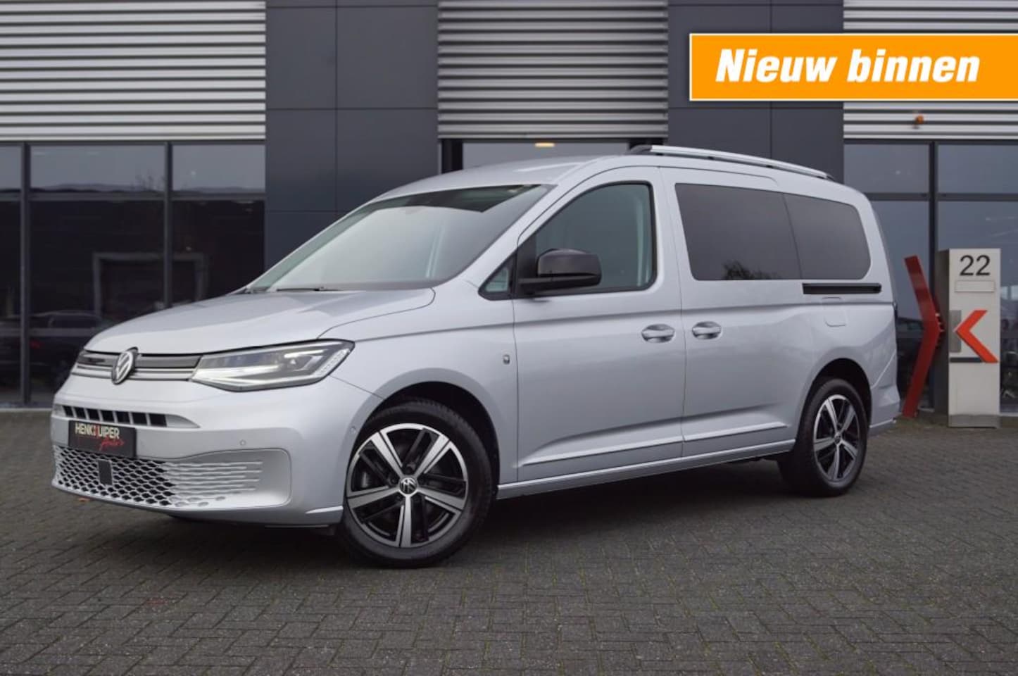 Volkswagen Caddy Maxi - 1.5 TSI DSG Style 7 persoons / Navi /Led/ ACC / Trekhaak afnb./Standkachel/Side-assist - AutoWereld.nl