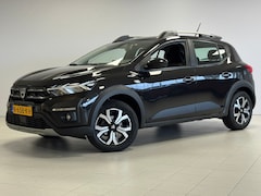 Dacia Sandero Stepway - 1.0 TCE Comfort Automaat - Trekhaak - Allseason banden - Carplay