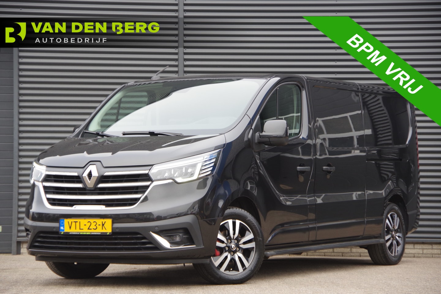 Renault Trafic - 2.0 dCi L2 Luxe 170PK AUT. LED, 2X SCHUIFDEUR, STOELVERWARMING, TREKHAAK, CAMERA, NAVI, CR - AutoWereld.nl