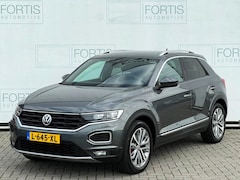 Volkswagen T-Roc - 1.5 TSI Sport Business R CAMERA | TREKHAAK | NETTE AUTO | VIRTUAL COCKPIT |
