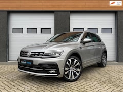 Volkswagen Tiguan - 2.0 TSI 4Motion 3x R-Line 220PK Pano Trekhaak Keyless