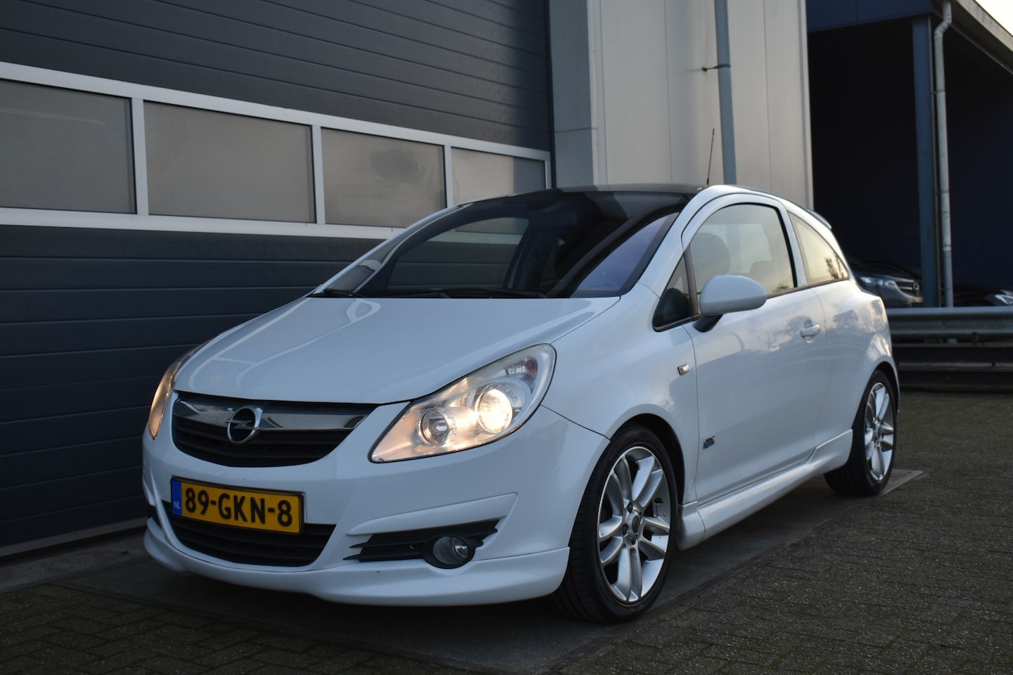 Opel Corsa - 1.4-16V Enjoy OPC Line - AutoWereld.nl