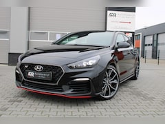 Hyundai i30 Fastback - 2.0 T-GDI Performance/19''/NAVI/CRUISE/ELEKTR-STOELEN/BLACK/VOLL