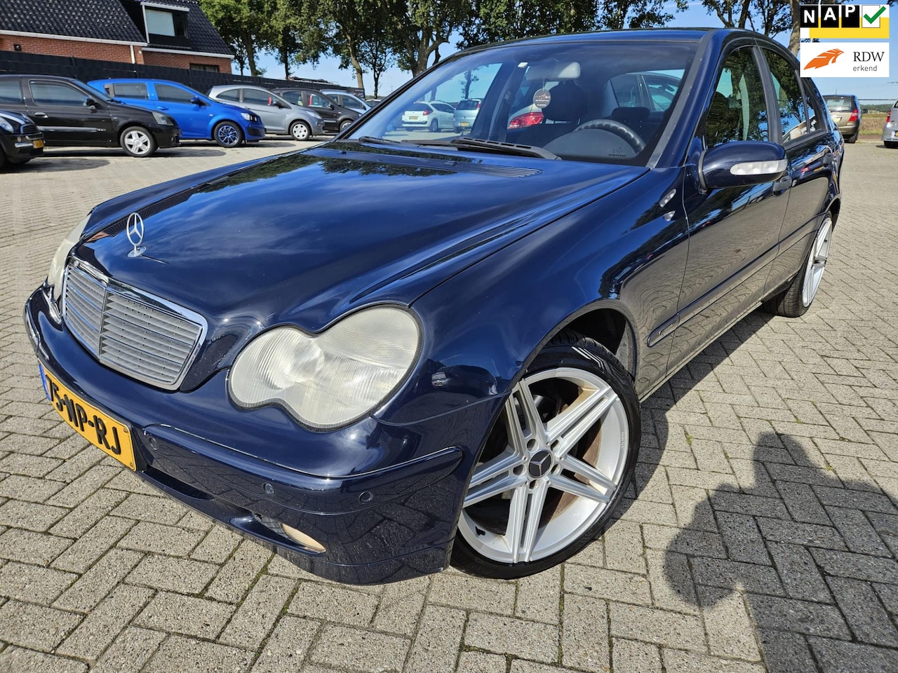 Mercedes-Benz C-klasse - 180 K. Classic Sedan 2004. Airco/Cruise/Lichtmetaal/Mistlampen etc.. APK 01-2027 - AutoWereld.nl