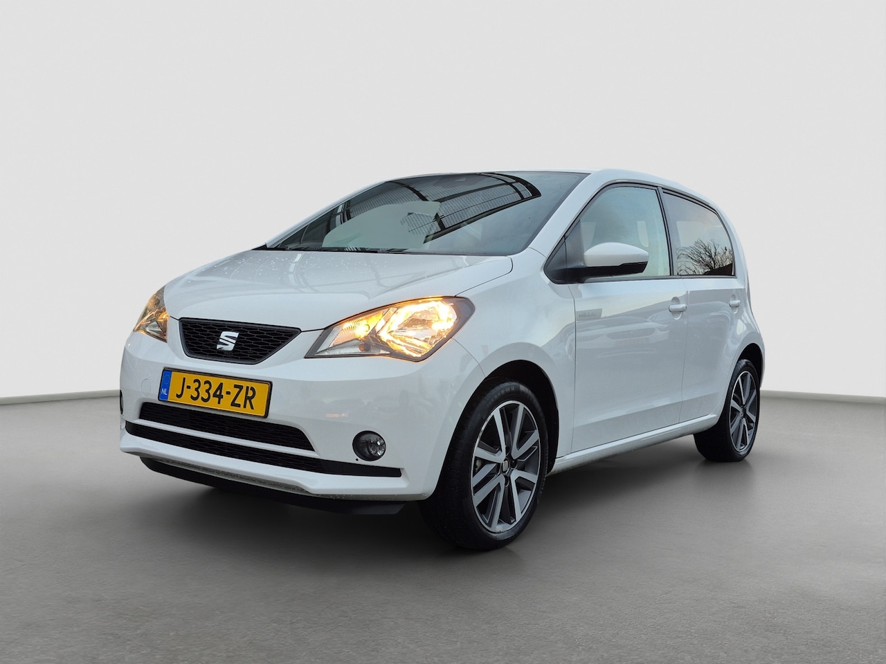 SEAT Mii Electric - electric Plus Voorruit + Stoel verwarming | Climate control | 16 inch lmv | - AutoWereld.nl
