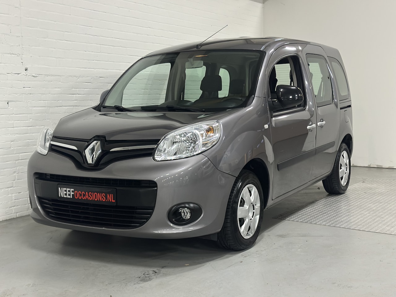 Renault Kangoo Family - 1.2 TCe AIRCO /ELK.PAKKET / BLUETOOTH - AutoWereld.nl
