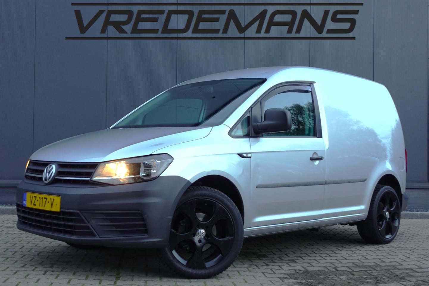 Volkswagen Caddy - 1.6 TDI L1H1 Trendline NAP - AutoWereld.nl