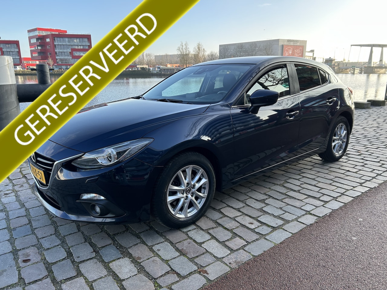 Mazda 3 - 2.0 TS+ airco/ecc navigatie keurige auto - AutoWereld.nl