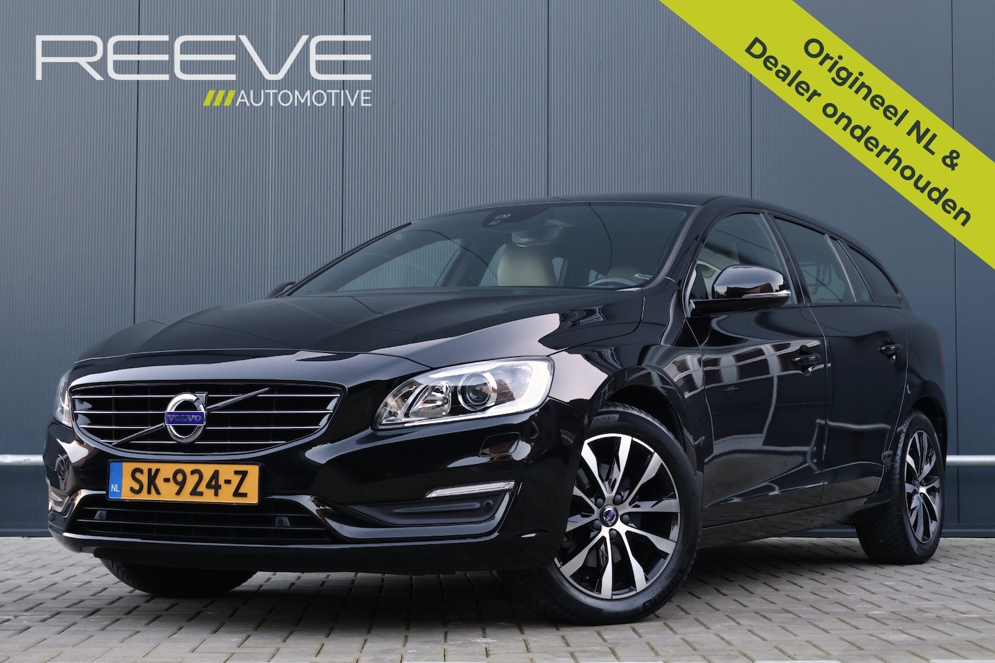 Volvo V60 - 1.5 T3 Polar+ Dynamic Automaat | Leer | Afn. Trekhaak | Stoelverwarming - AutoWereld.nl