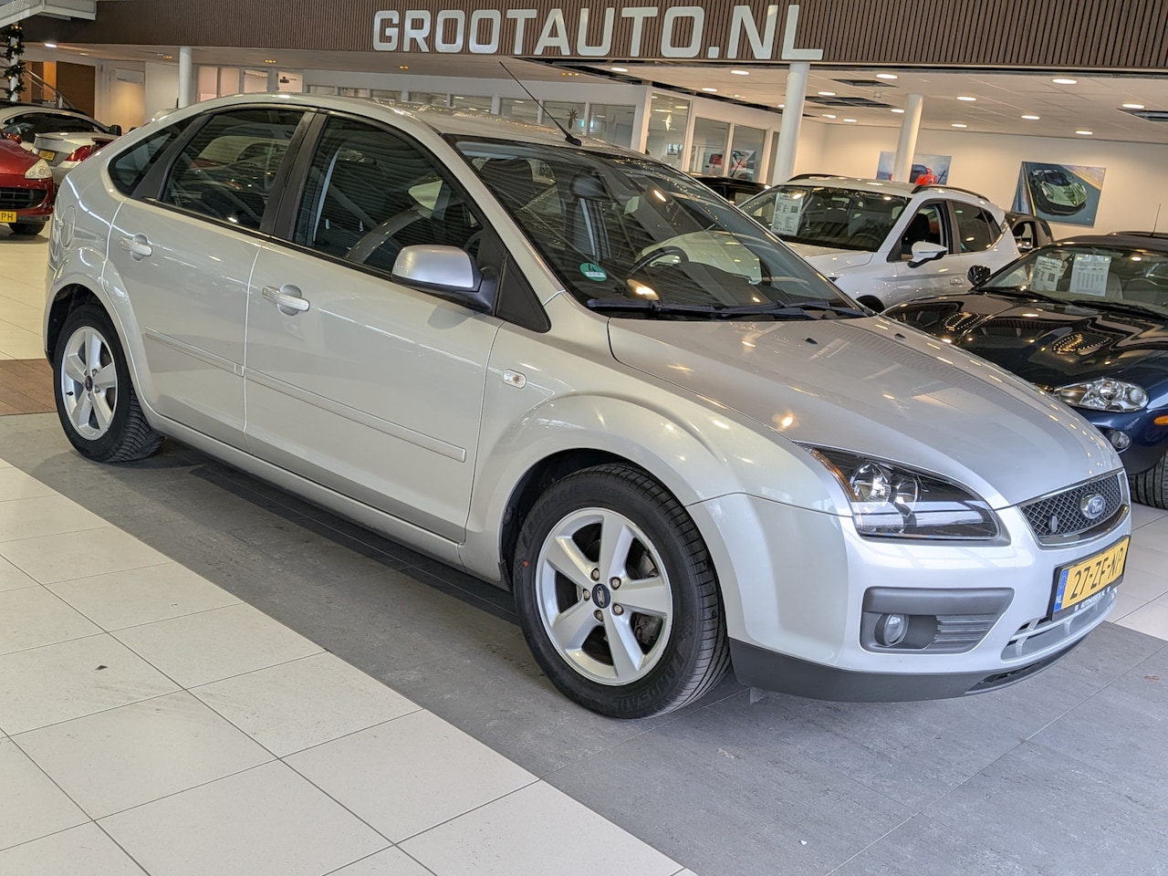 Ford Focus - 1.8-16V Ambiente Flexifuel Airco, Cruise Control, Stuurbekrachtiging - AutoWereld.nl