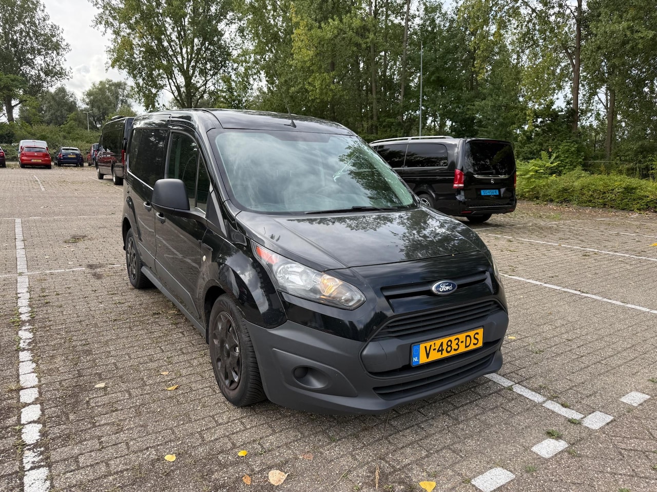 Ford Transit Connect - 1.5 TDCI Black Edition Euro 6 Airco Cruise - AutoWereld.nl