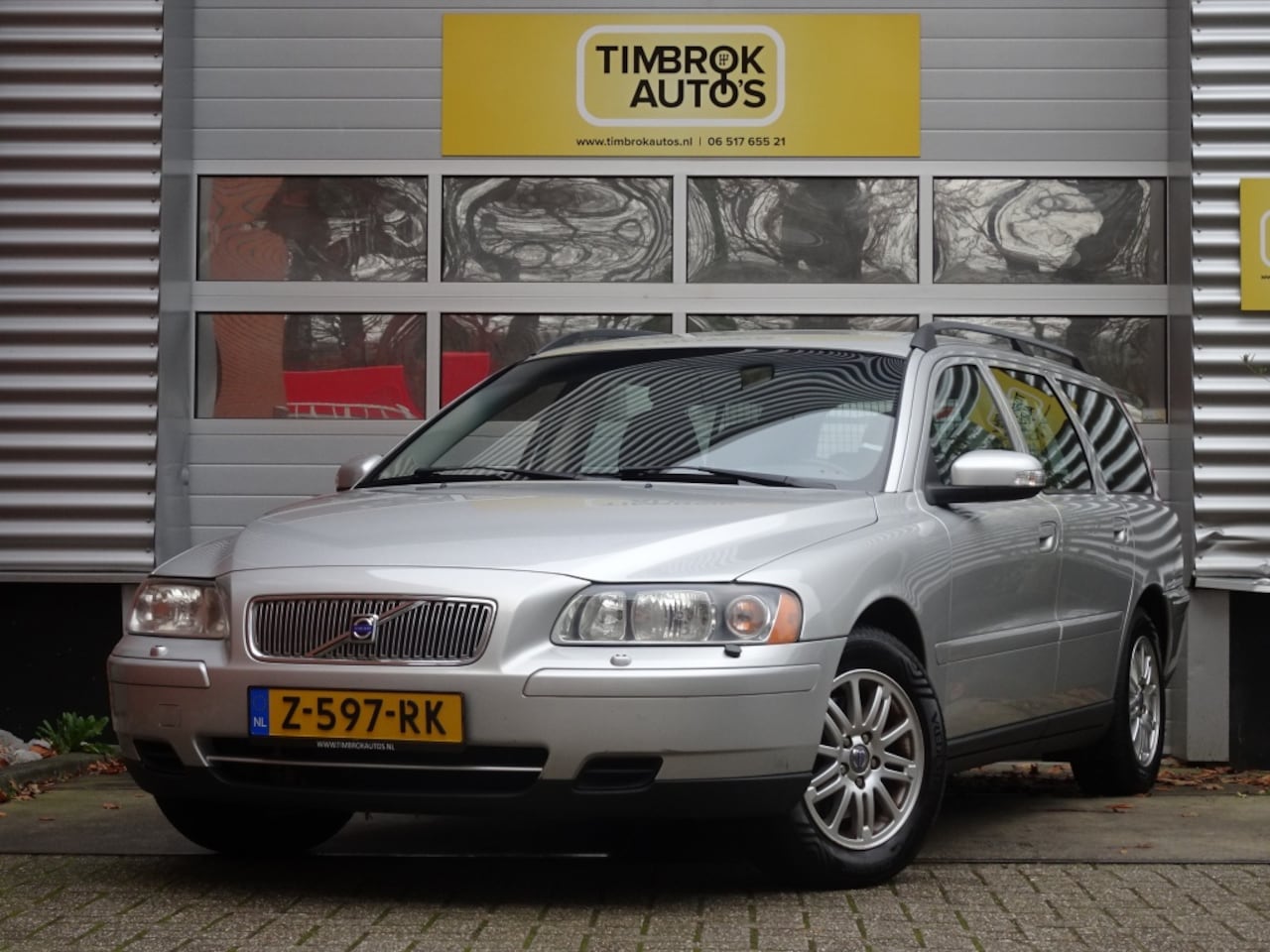 Volvo V70 - 2.4 170pk Automaat , perfect onderhouden! - AutoWereld.nl