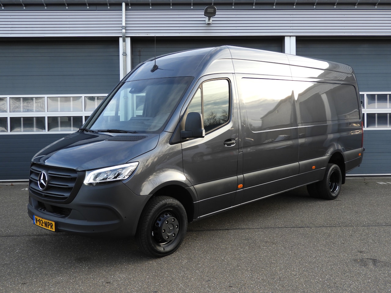 Mercedes-Benz Sprinter - 519 CDI L3H2 AUT LED | DISTRONIC | 10.25 MBUX | 360° CAMERA - AutoWereld.nl