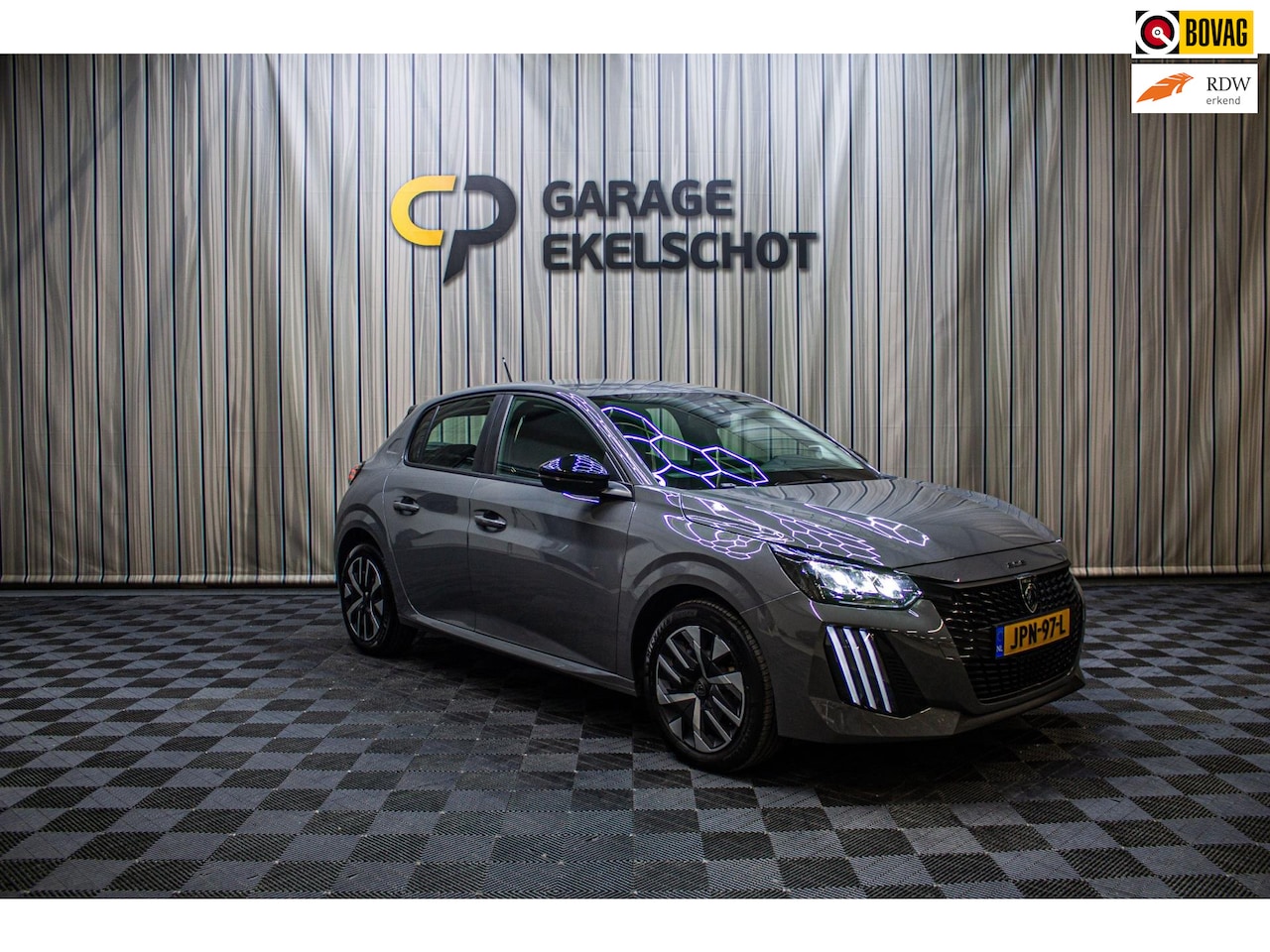 Peugeot 208 - 1.2 PureTech Allure|Carplay|Cruise control|PDC - AutoWereld.nl