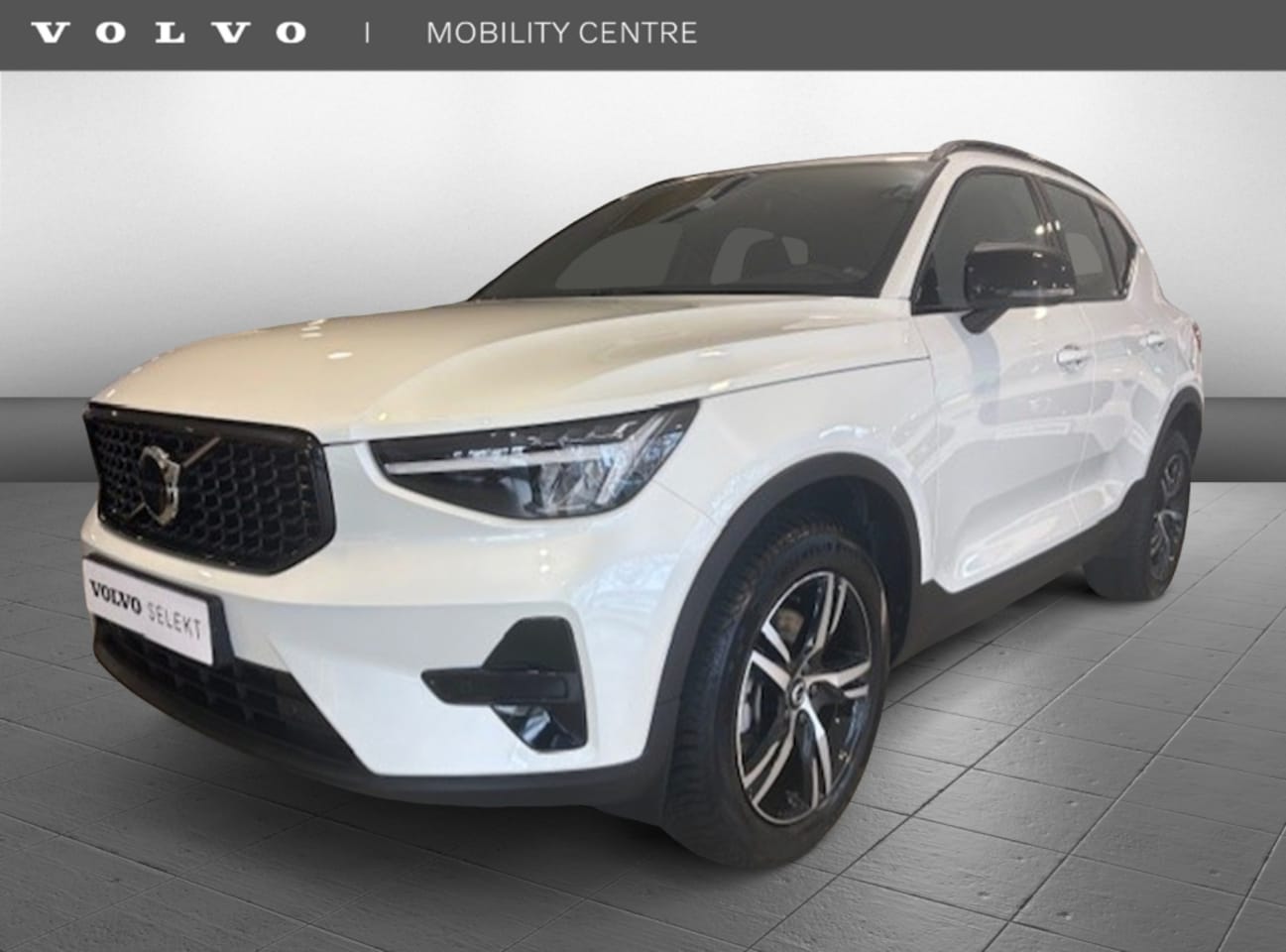 Volvo XC40 - 2.0 B4 Plus Dark | Harman & Kardon Audio | BLIS | Trekhaak - AutoWereld.nl