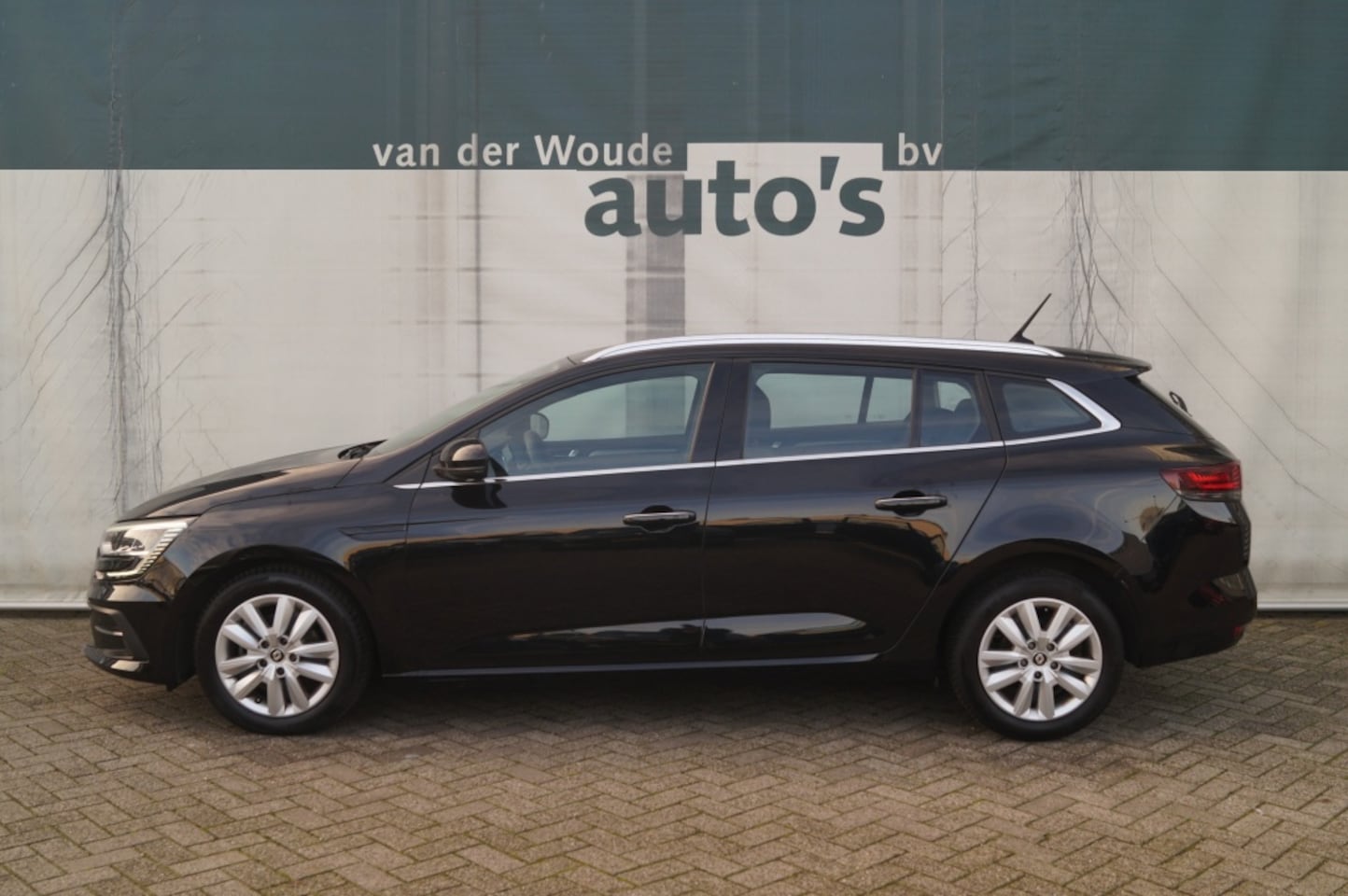 Renault Mégane Estate - 1.3 TCe 140pk Equilibre -NAVI-ECC-PDC- - AutoWereld.nl