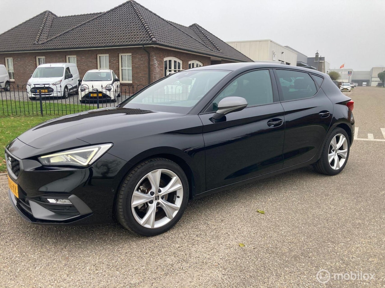 SEAT Leon - 1.5 TSI FR Business Intense 1.5 TSI FR Business Intense - AutoWereld.nl