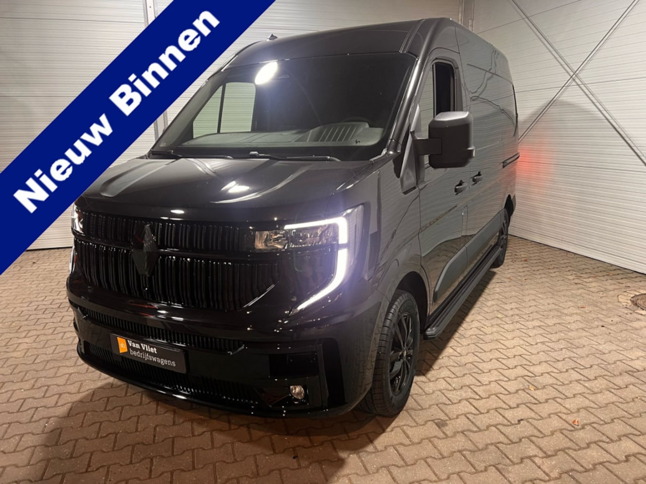 Renault Master - T35 2.0 dCi 170 L2H2 Extra Dubbele schuifdeur VVB348 BPM vrij! Benut nu nog uw voordeel! - AutoWereld.nl