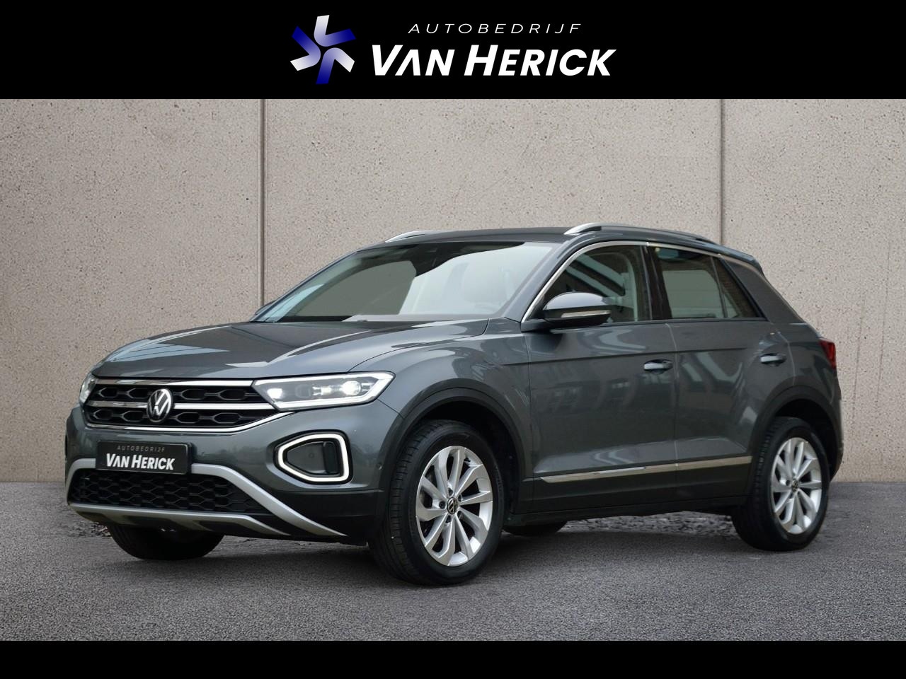 Volkswagen T-Roc - 1.5 TSI Style 150PK Automaat | Achteruitrijcamera | Travel Assist | Winterpakket - AutoWereld.nl