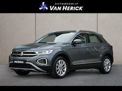 Volkswagen T-Roc - 1.5 TSI Style 150PK Automaat | Achteruitrijcamera | Travel Assist | Winterpakket